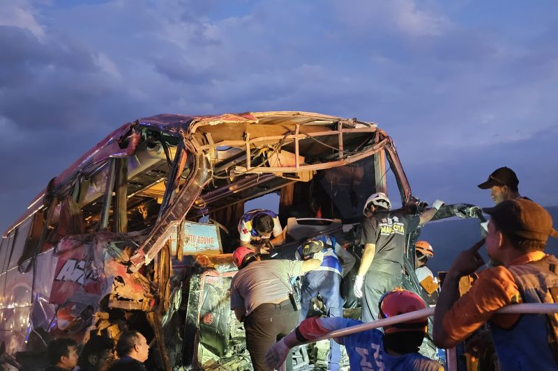 Empat orang tewas dalam kecelakaan di tol Pandaan-Malang